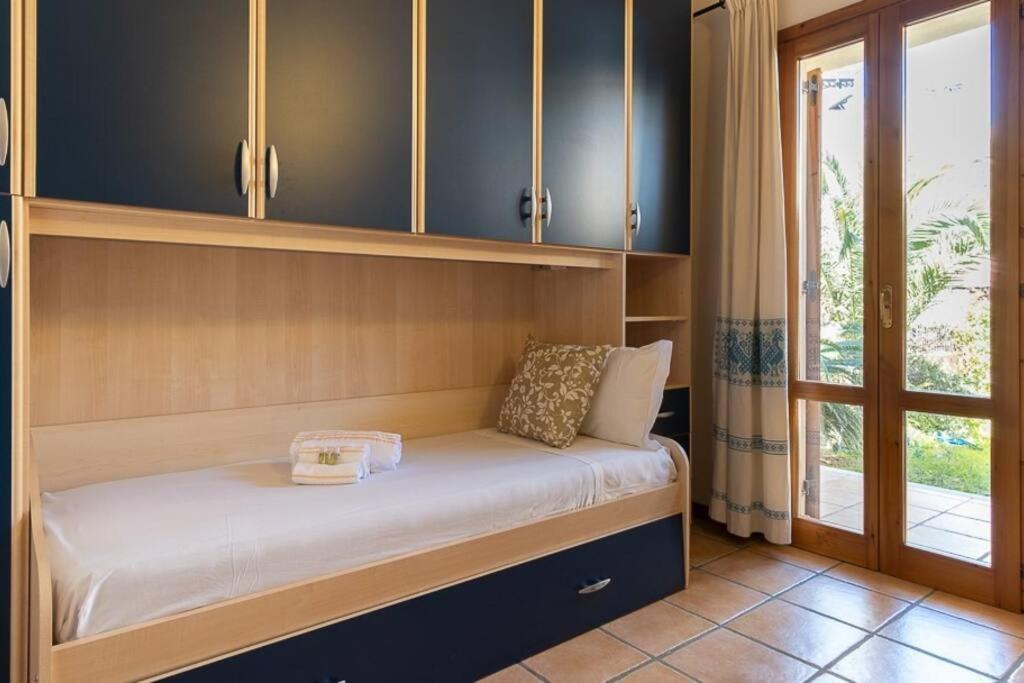 Luisa Sunny House Apartment ซานตามาเรีย นาวาร์เรเซ ภายนอก รูปภาพ